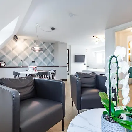 15 Min From Duomo & Brera Apartment